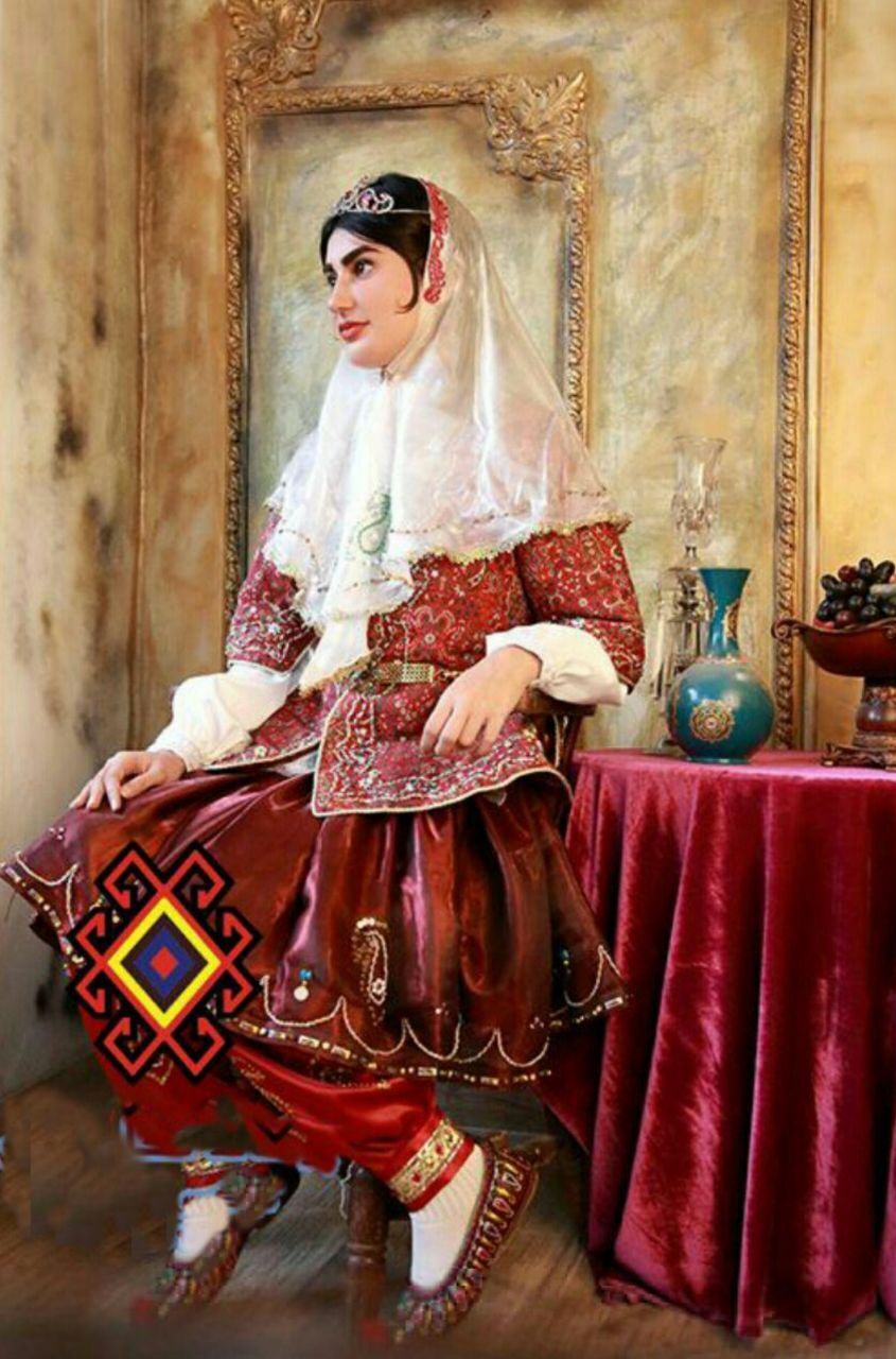 روسری قاجاری؛ جلوه‌ای از اصالت و هنر ایرانی